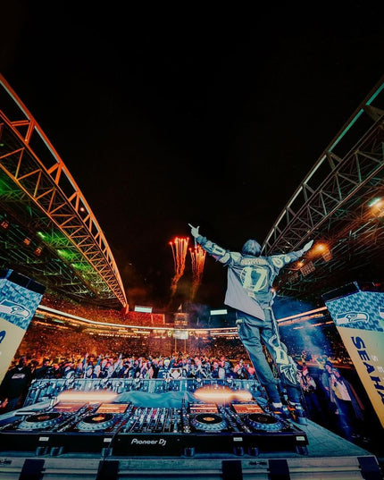 Steve Aoki in Custom 17 Set