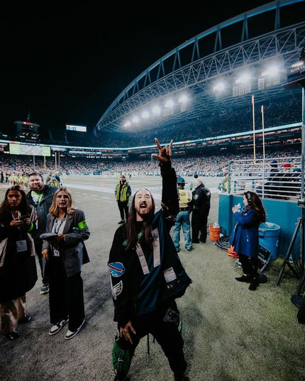 Steve Aoki in Custom 17 Set