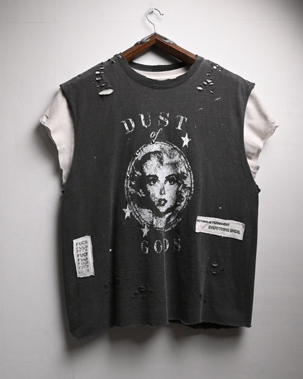 Dust Graphic T-Shirt